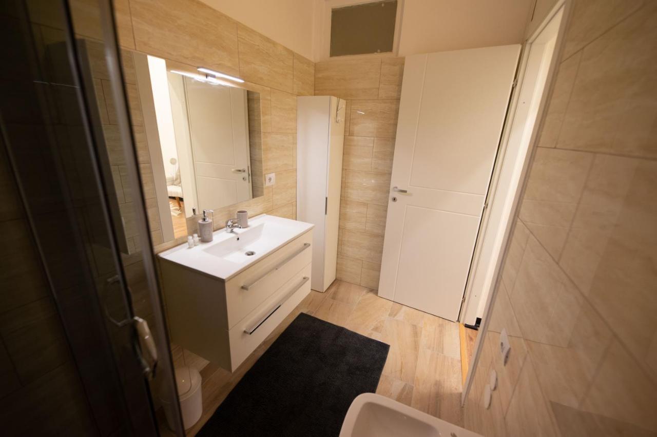 Guest House Palazzo Carmine Genova Eksteriør billede